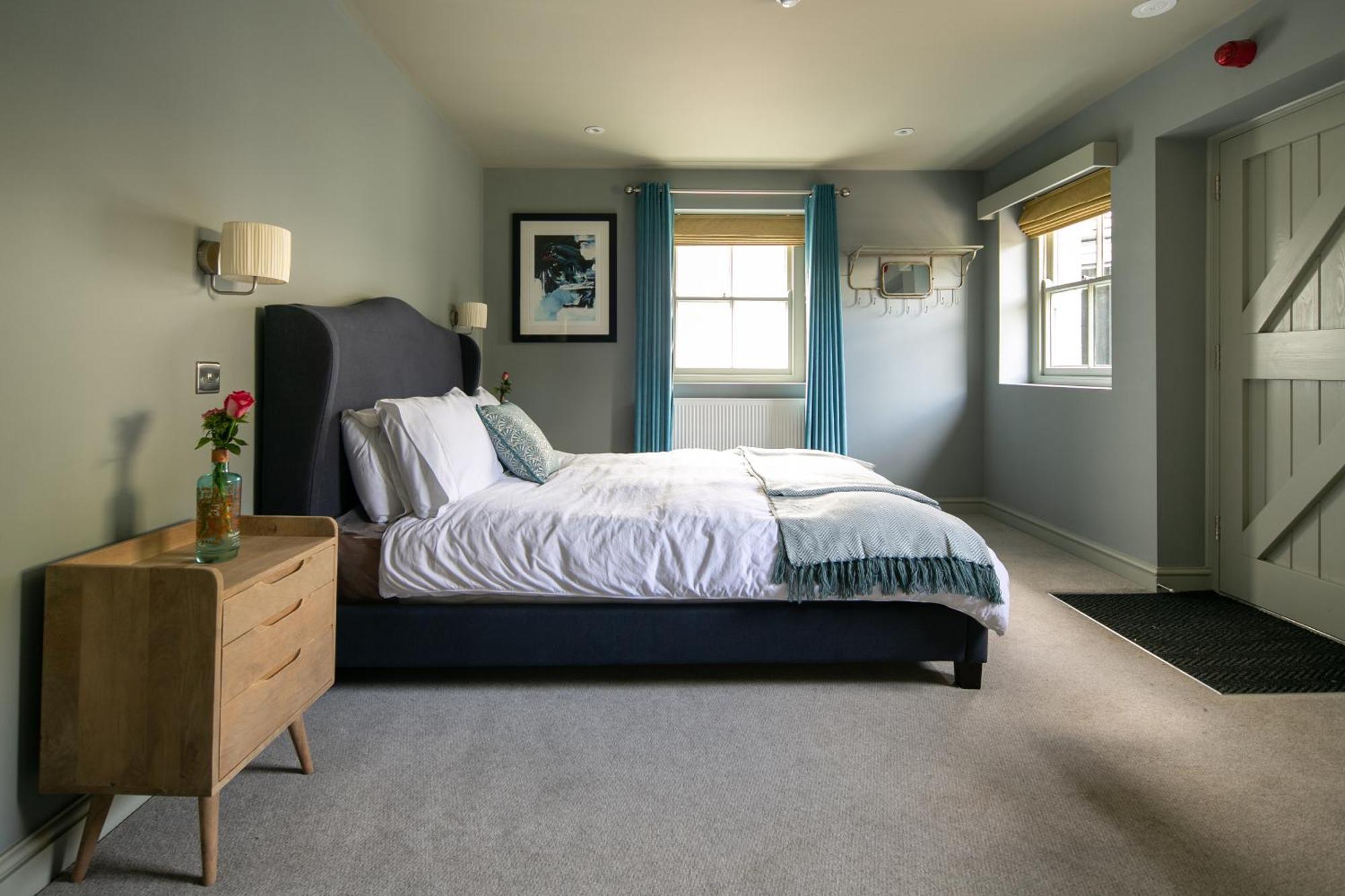 Bed and Breakfast The Cowdray Arms Worth  Номер фото